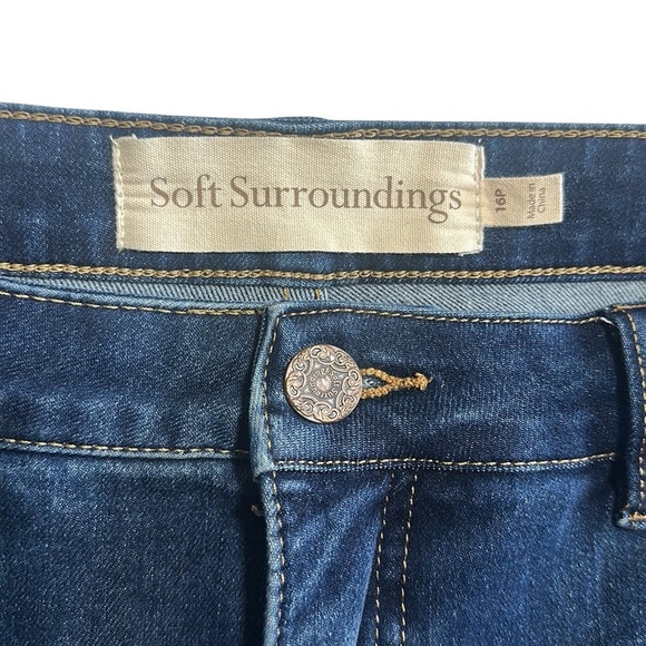 Soft Surroundings Ultimate DenimbRelaxed Straight Jean Size 16P - Picture 9 of 10